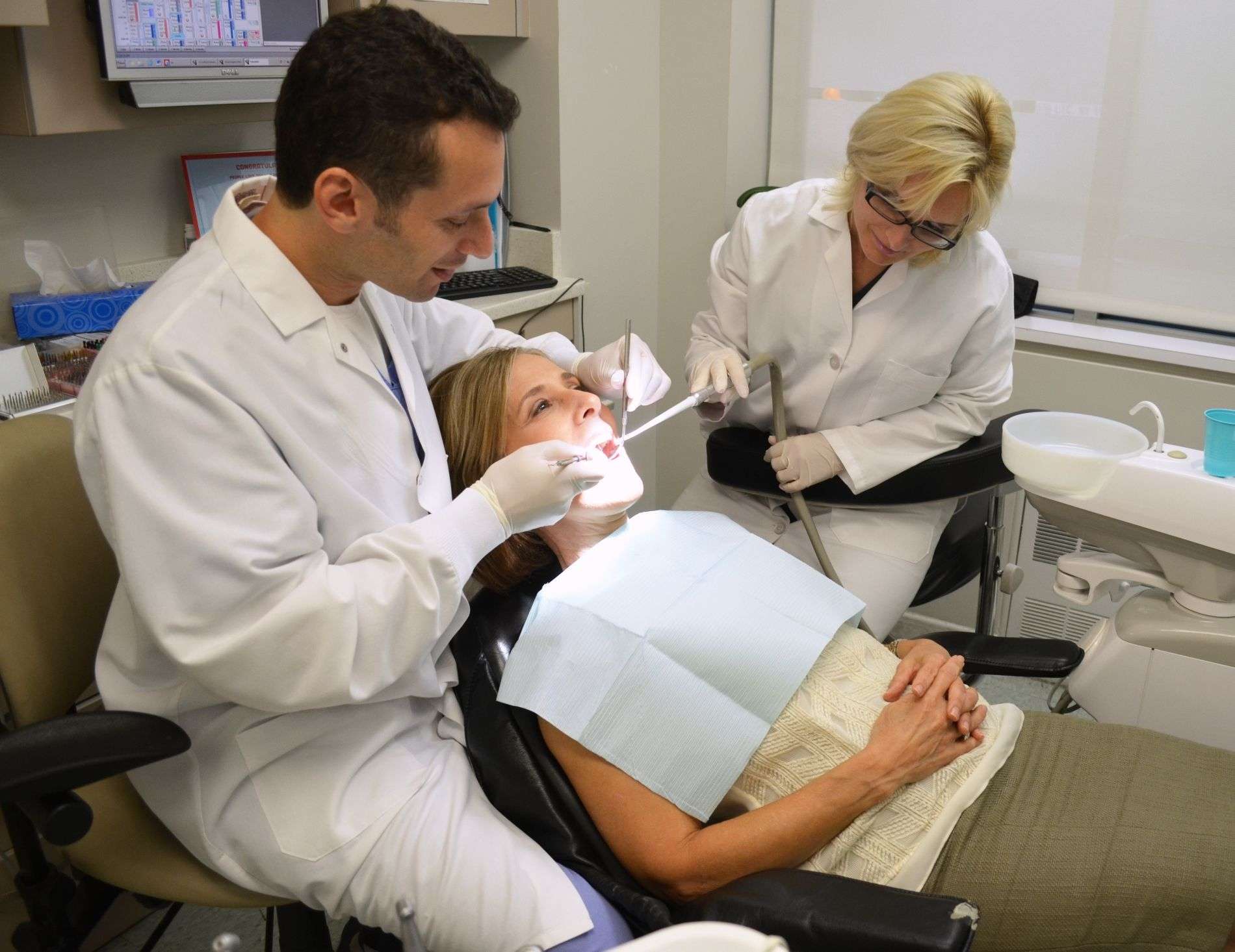 Emergency Root Canal treatment in NYC, by Emergency Endodontist